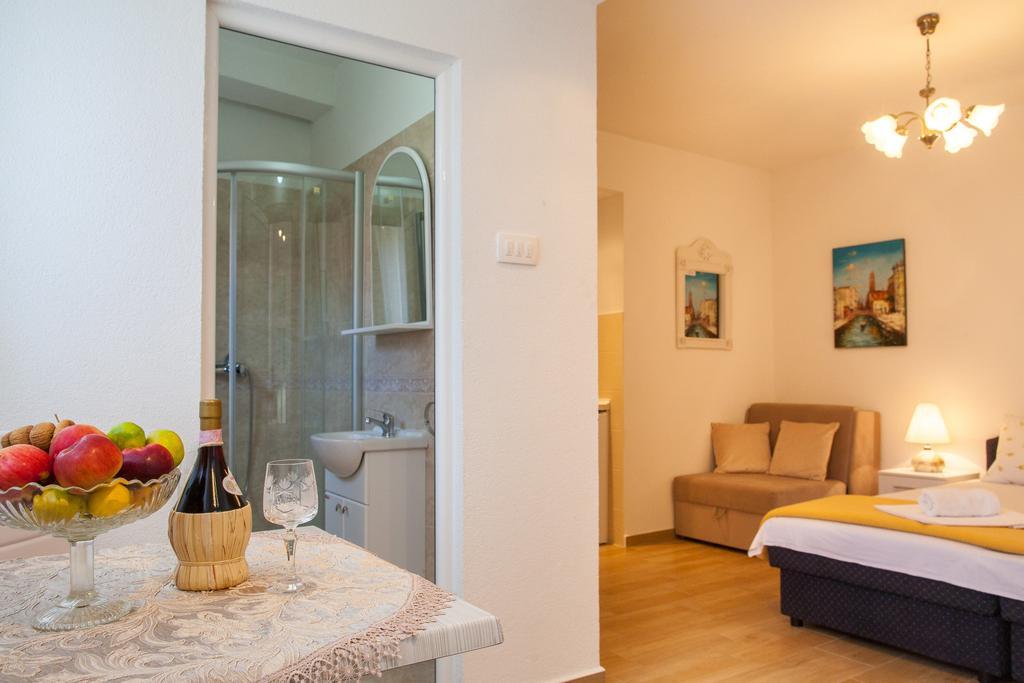 Apartments & Rooms Jelka Котор Екстериор снимка