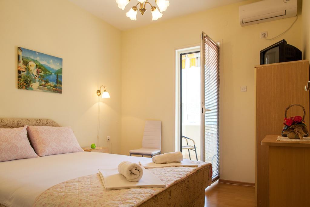 Apartments & Rooms Jelka Котор Екстериор снимка