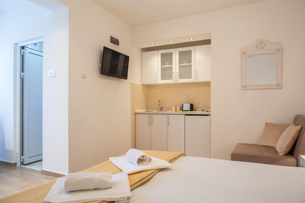 Apartments & Rooms Jelka Котор Екстериор снимка