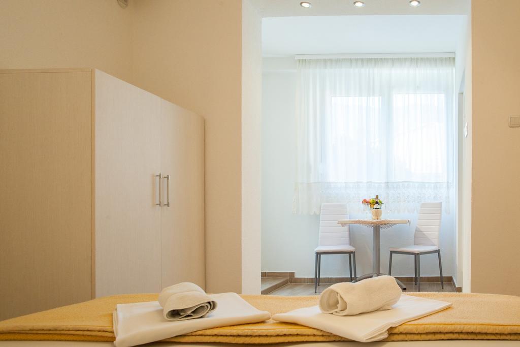 Apartments & Rooms Jelka Котор Екстериор снимка